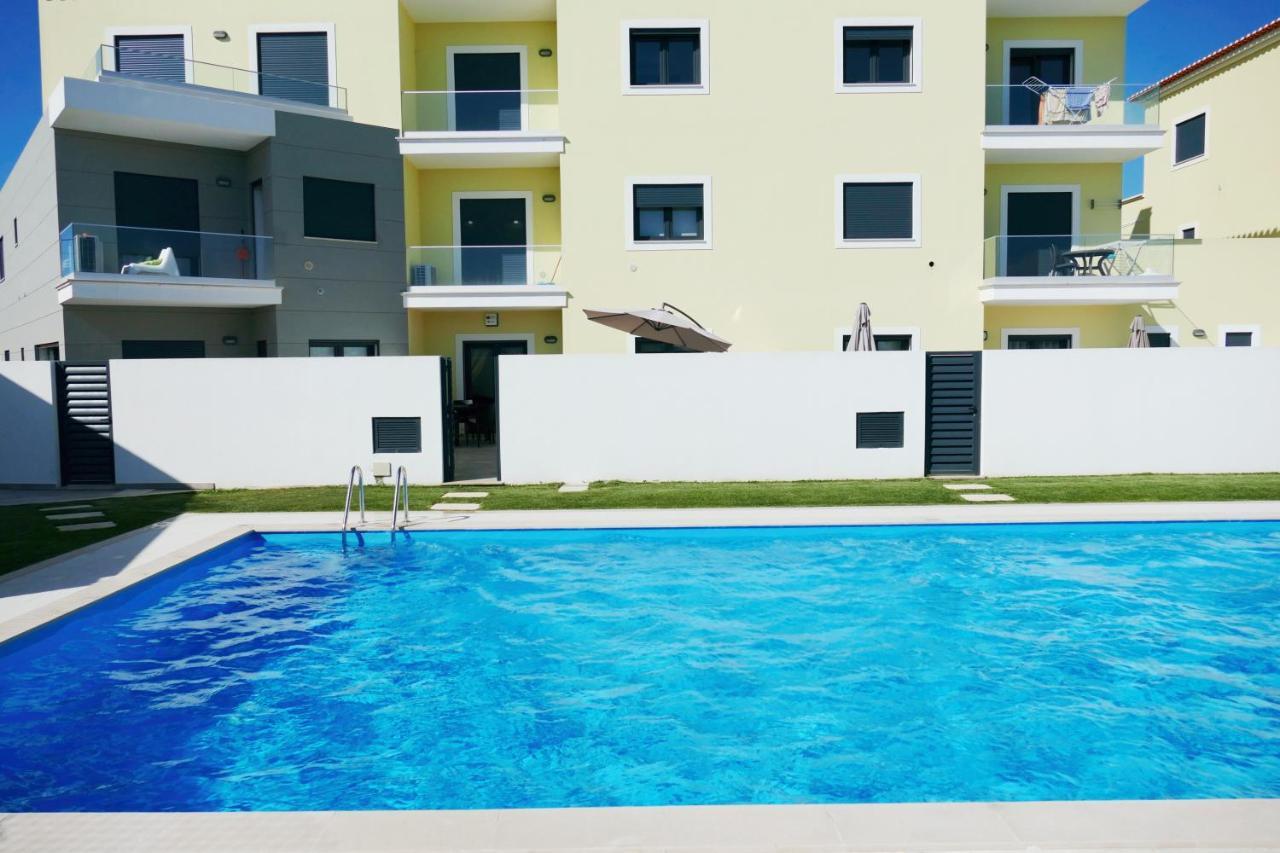 Baleal Poolfront Apartment Luaran gambar